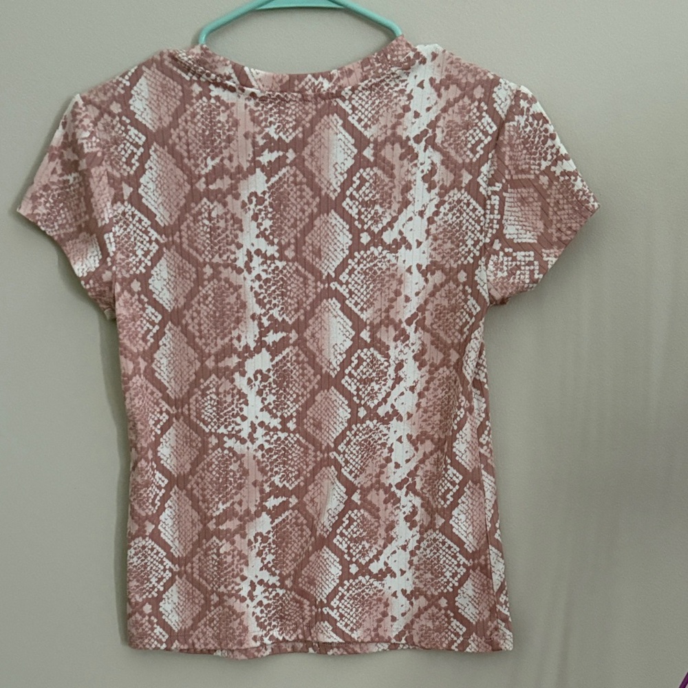Eye Candy Mauve Snake Print Short Sleeve Top - Picture 5 of 5